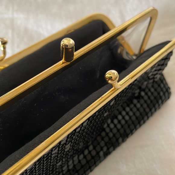 Black Chain Mail Clutch - Picture 5 of 9